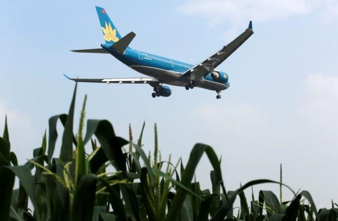 Travelers name Vietnam Airlines among best carriers in Asia