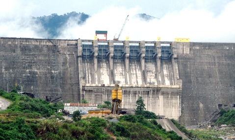 Twin earthquakes erupt at hydropower plant in central Vietnam, terrifying villagers