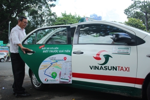 Vinasun to take Grab to court over ‘unhealthy competition’