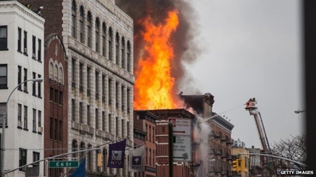 New York buildings collapse in possible gas blast, 19 hurt