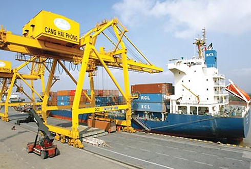 Foreign companies cry out over new fees at Vietnamese port