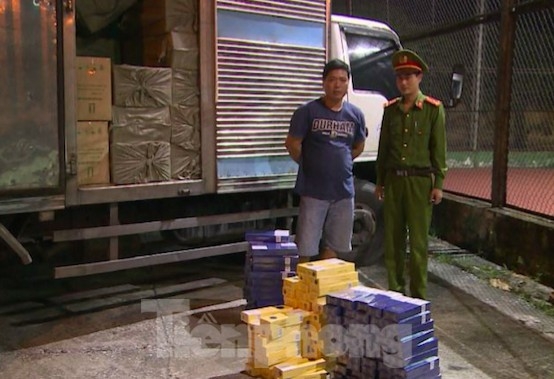 Large haul of smuggled cigarettes seized in Thai Binh province