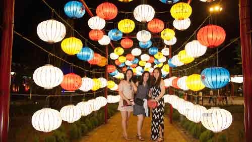 Mid-Autumn Lantern Festival comes to Danang