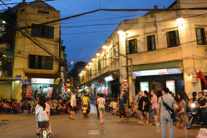 Walking zones send land prices skyrocketing in Saigon, Hanoi