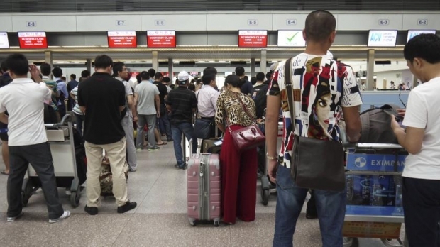 HCM City airport adds more night flights for holiday travel rush