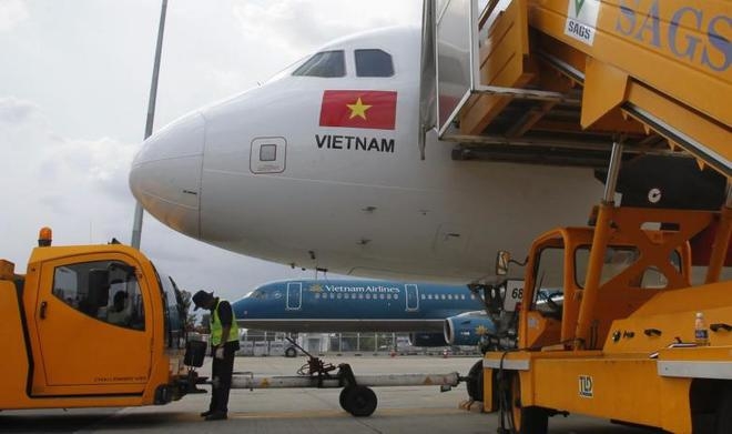 Airlines cry out as Saigon airport forces empty planes to park elsewhere