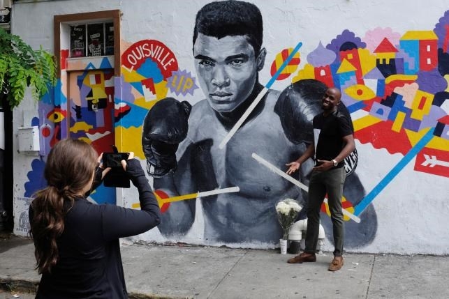 Muhammad Ali remembered as boxer who transcended sports world