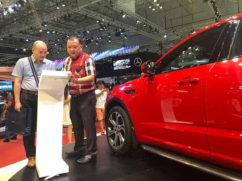 Vietnamese automobile manufacturers focus on importing cars, neglect production