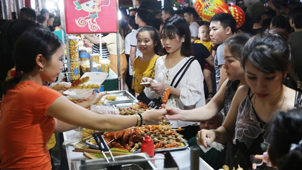 First pedestrian street in Vinh City opened