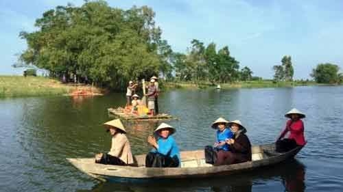 A glimpse of peaceful Triem Tay village