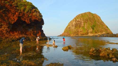 Simple beauty of Yen island in Phu Yen