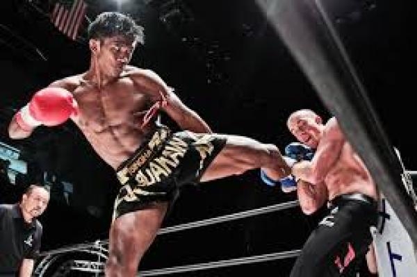 Ceremony to show respect to Muay Thai masters