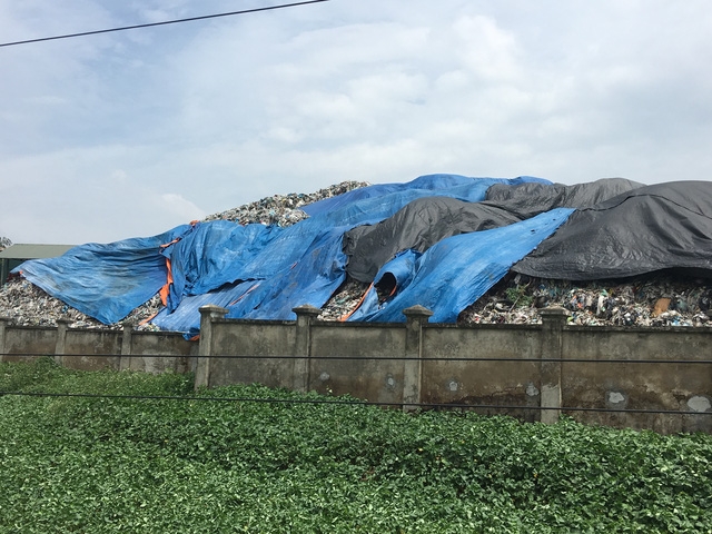 Vietnam Environment Administration investigates landfill pollution