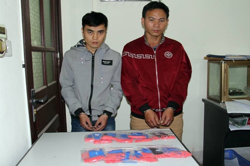 Police arrest meth smugglers carring 4,000 pills in northern Vietnam