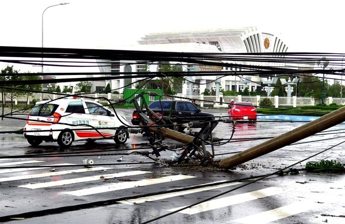 Typhoon Damrey kills 20, wrecks havoc