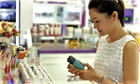 Vietnamese brands look plain as foreigners wear the beauty industry crown