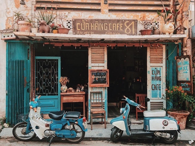 7 retro Saigon cafés that offer a ride back in time