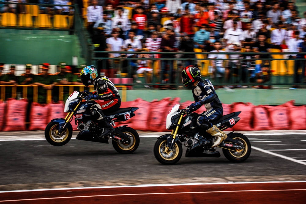 Motorcycle races cap off exciting holiday week end in Can Tho