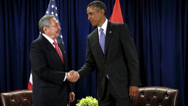 Obama, Castro meet as they work on thawing US-Cuba ties