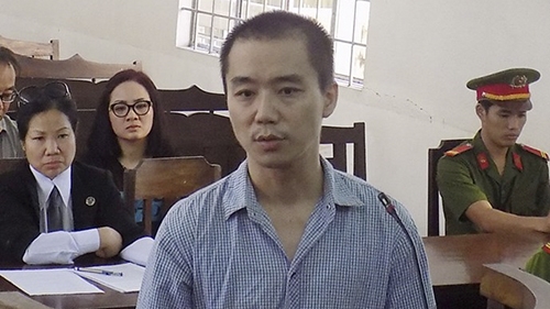 Chinese man gets prison term for smuggling $30,900 into Vietnam