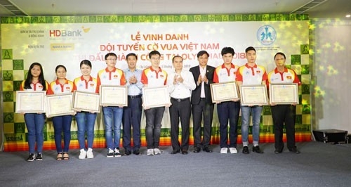 Vietnam chess teams receive US$25,000