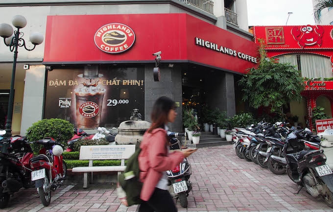 Global chains suffer as Vietnamese coffee lovers vote with their feet