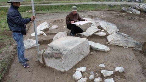 Big stones unearthed at central citadel