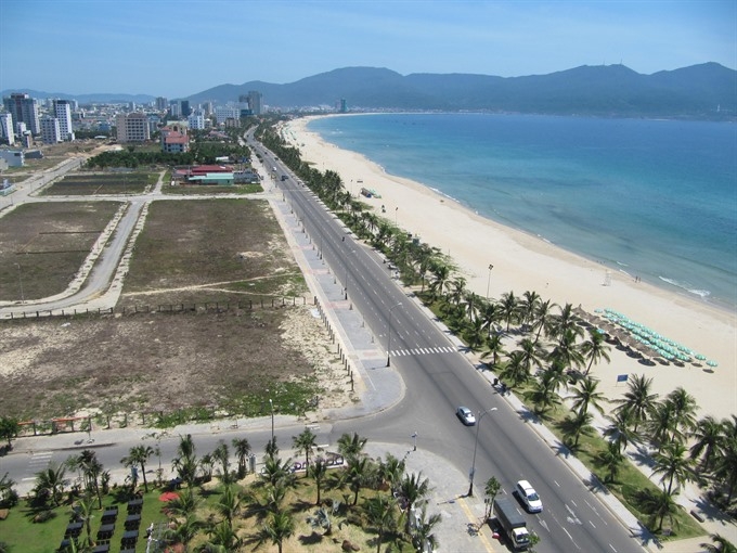 Danang calls for investment to build tram line