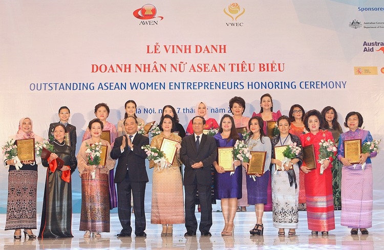 Hanoi hosts forum for female entrepreneurs in ASEAN region