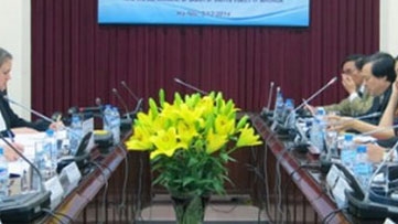 US, Vietnam hold labour dialogue