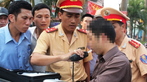 Drunk drivers should be charged criminally