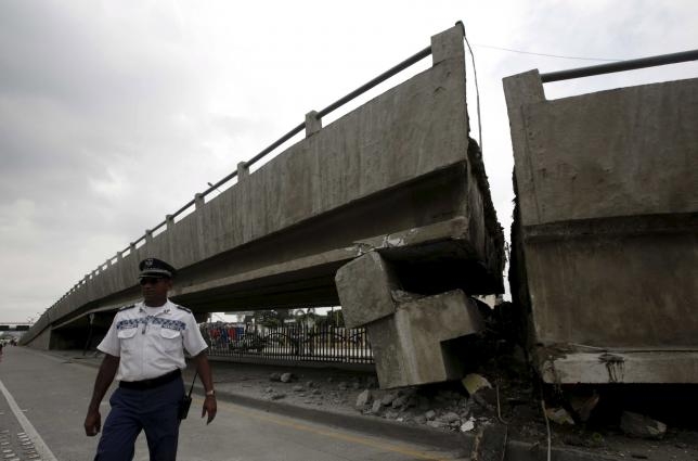 Ecuador counts over 400 quake deaths, damage in the billions