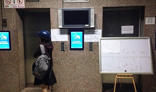 Police rescue 16 stuck in elevator in HCM City