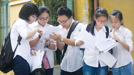 Students sit final high school exams