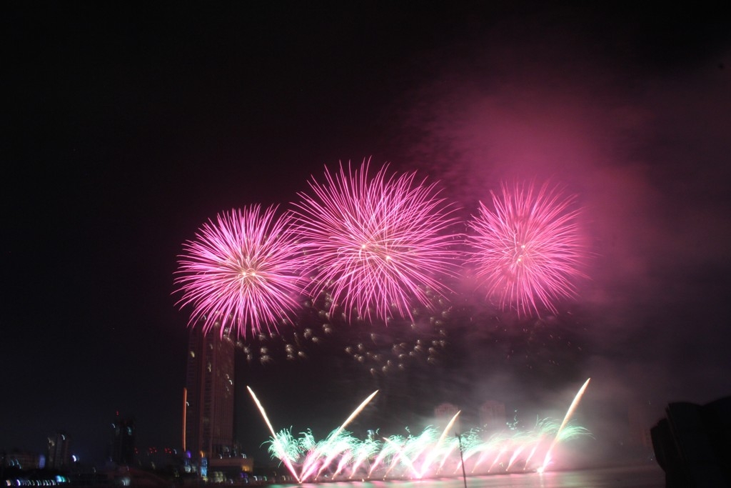 Japan, Switzerland introduce colourful firework performances