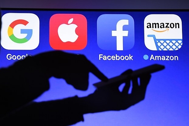 Facebook and Google have to install servers in Vietnam from early 2019