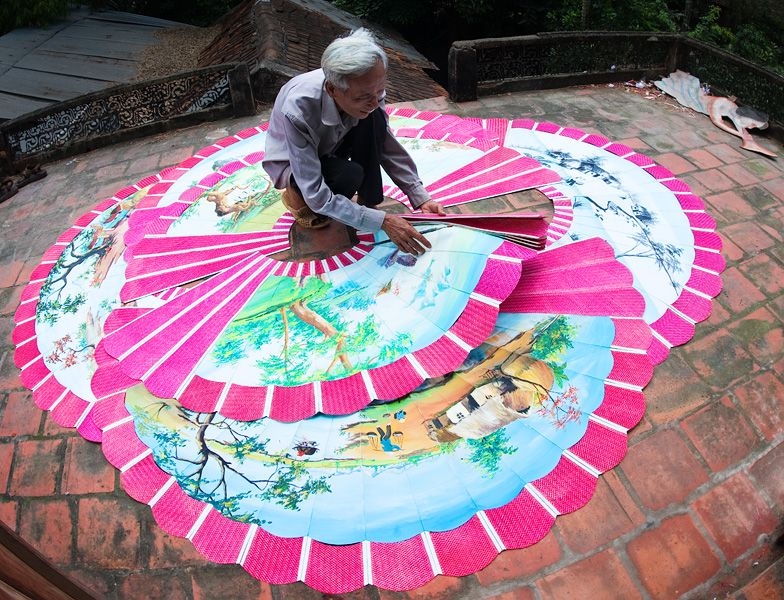 Chang Son - Hanoi’s wooden fan-making village