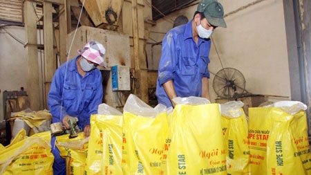 Vietnam spends billions on feed imports