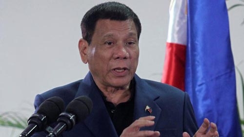 Philippines' Duterte softens stance toward US before Japan visit