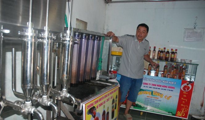 Vietnamese teacher revives traditional fish sauce craft