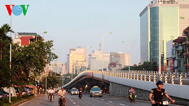 Hanoi's infrastructure construction in a dilemma