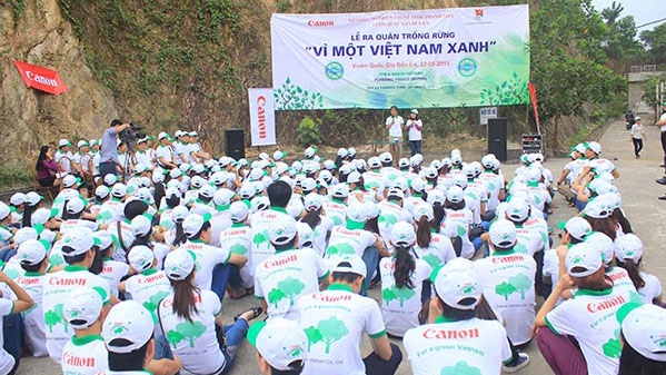 Canon Vietnam deploys planting forest cooperation project