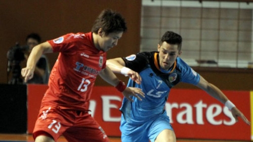 Vietnam ease into futsal semi-finals