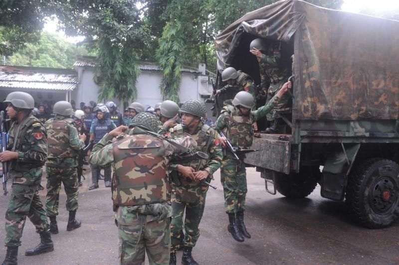 Islamist militants in Bangladesh kill 20 foreigners before commandos end siege