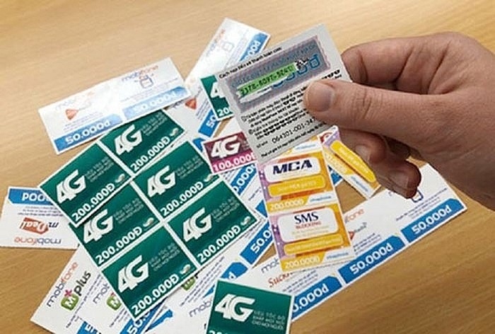 Halting payments via phone cards: an unequal game?