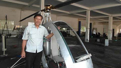 Farmer invents mini-helicopter in Vietnam