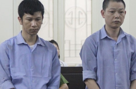 Two Vietnamese sentenced to death for heroin smuggling