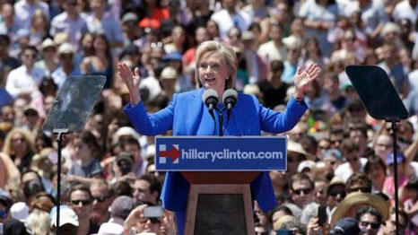 Clinton pitches to working Americans at campaign rally