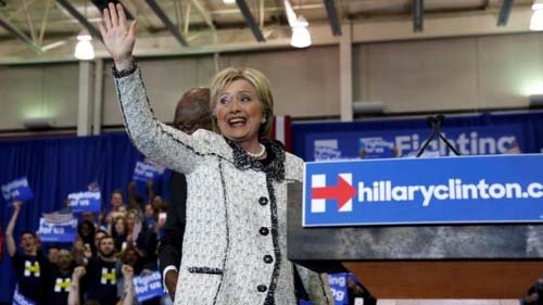 Clinton wins big in South Carolina on way to 'Super Tuesday'