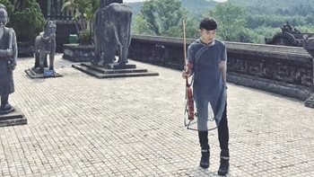 Violinist's videos showcase Vietnam